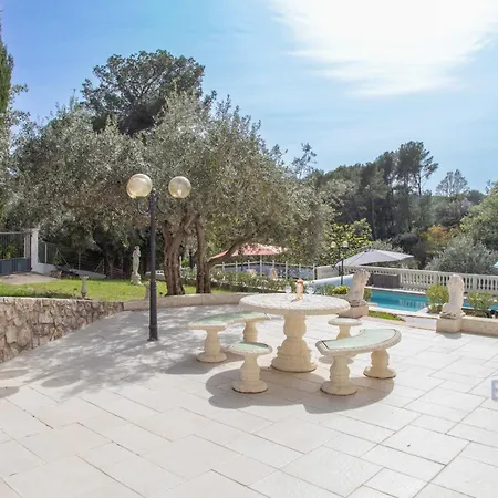 Haven Of Peace In The * Trans-en-Provence
